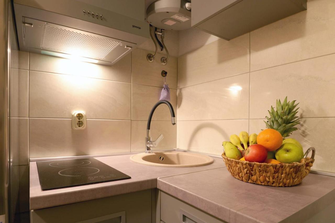 Sara Apartment โตรกีร์ ภายนอก รูปภาพ